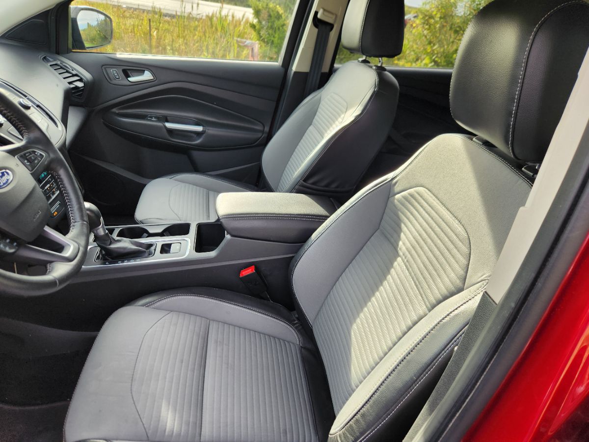 Photo 22 of this Ford Escape