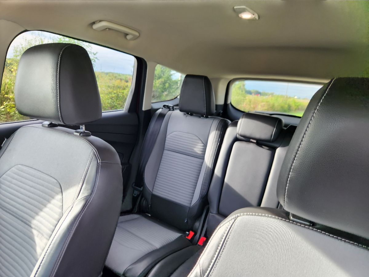 Photo 23 of this Ford Escape