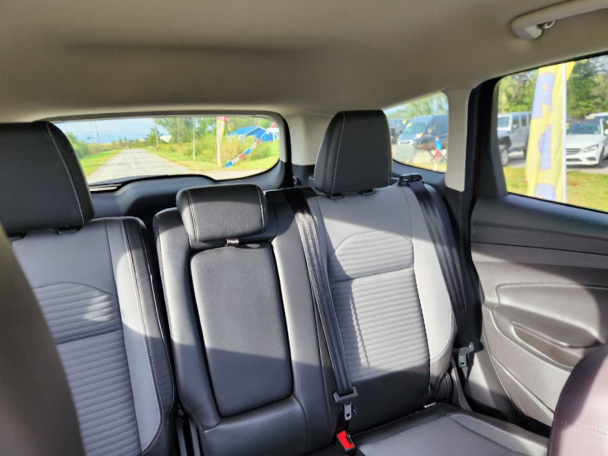 Photo 27 of this Ford Escape