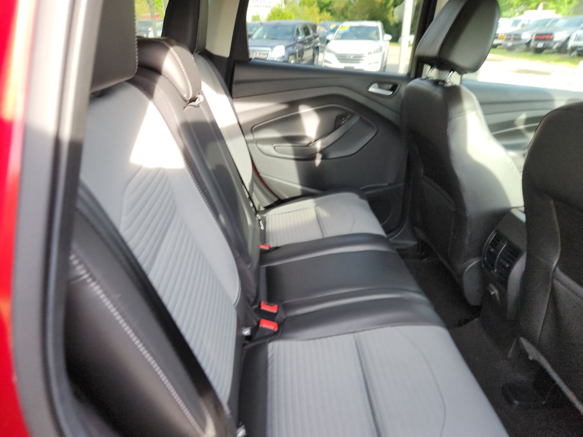 Photo 29 of this Ford Escape