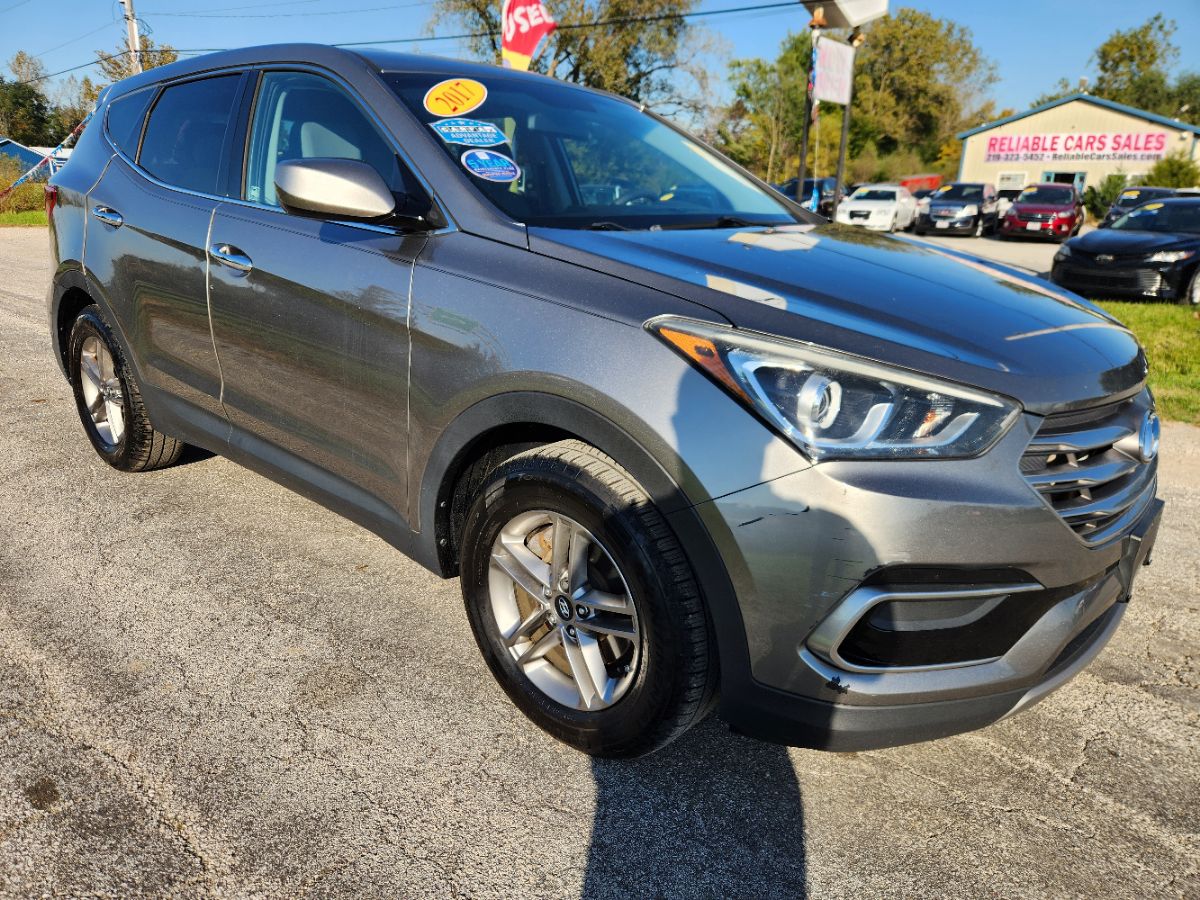 Photo 2 of this Hyundai Santa Fe Sport