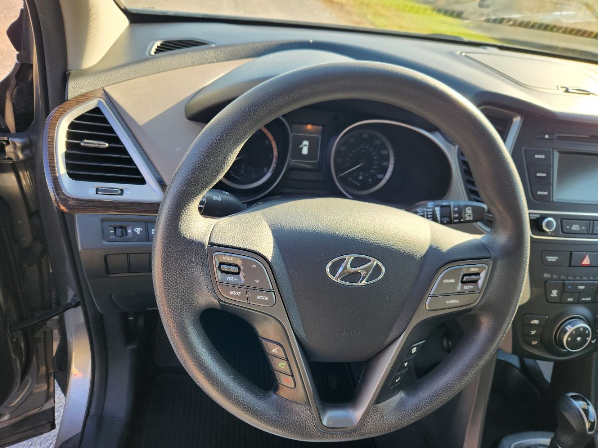 Photo 10 of this Hyundai Santa Fe Sport