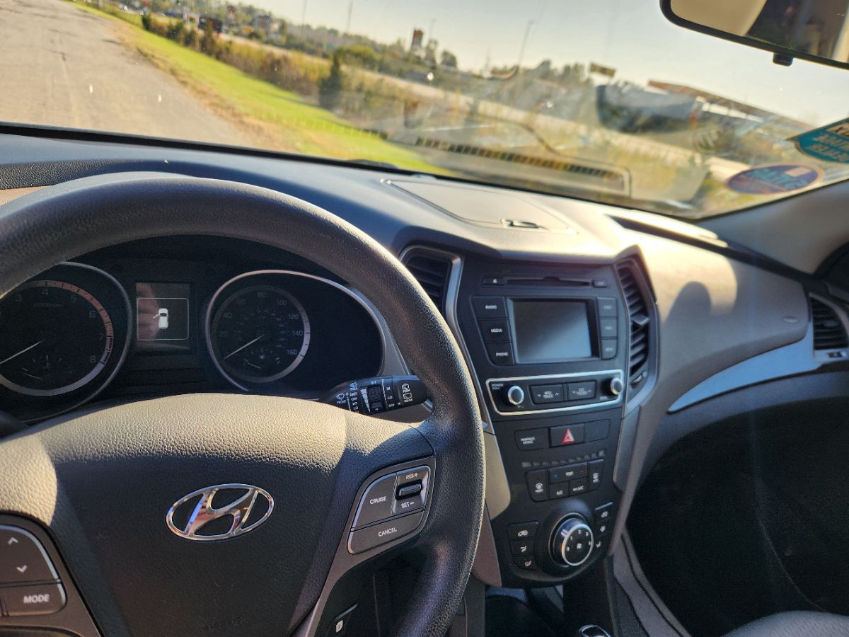 Photo 11 of this Hyundai Santa Fe Sport