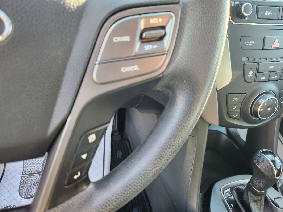 Photo 15 of this Hyundai Santa Fe Sport