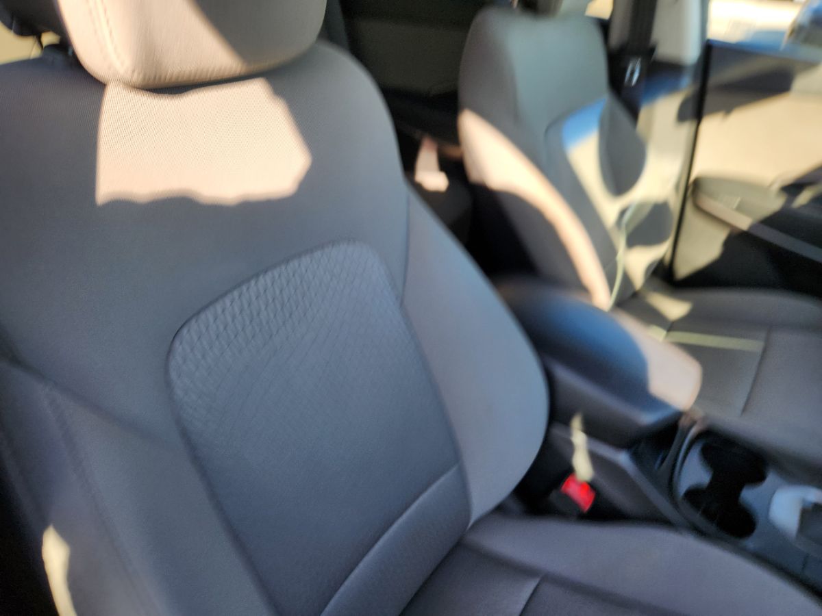 Photo 25 of this Hyundai Santa Fe Sport