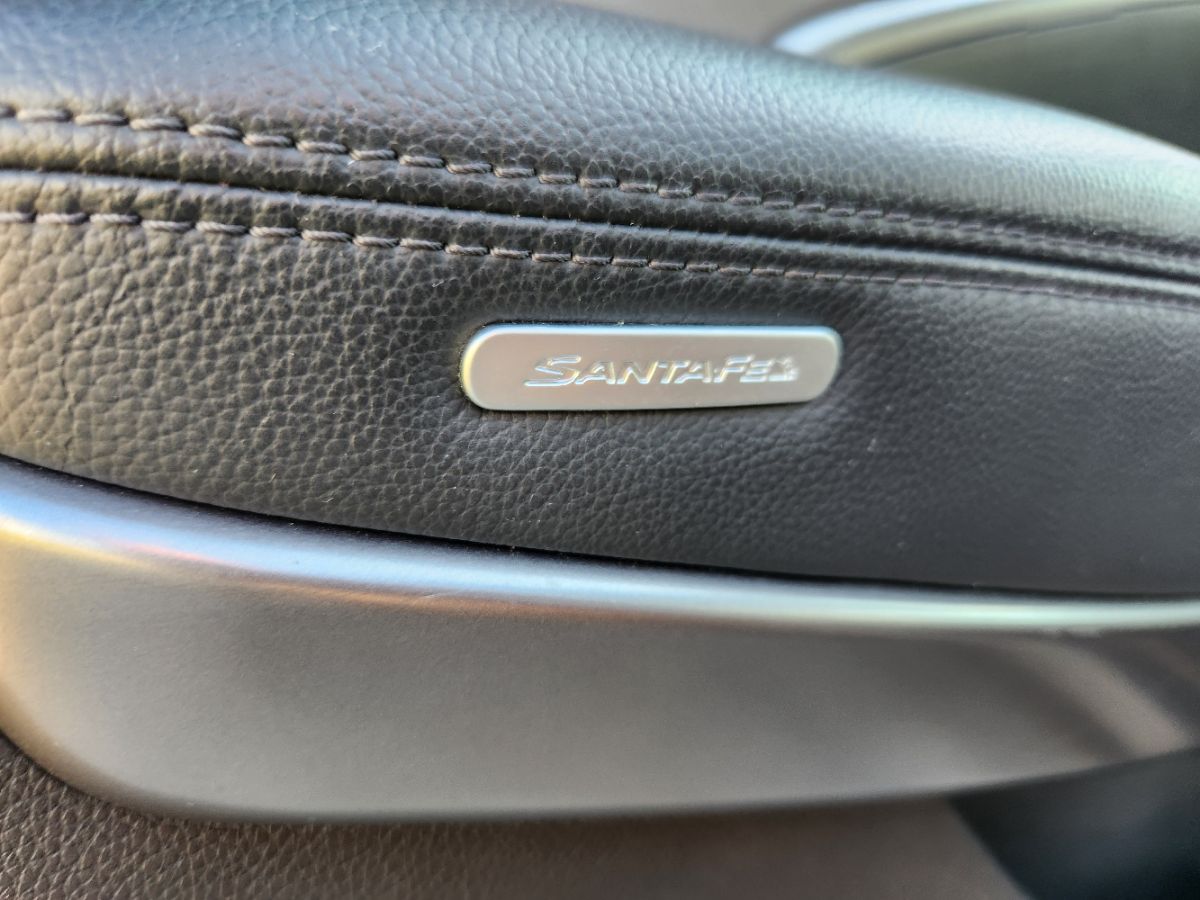 Photo 30 of this Hyundai Santa Fe Sport