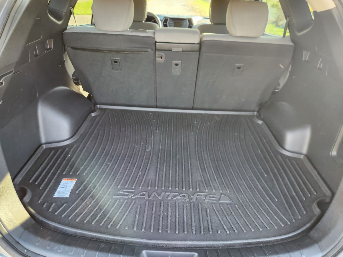 Photo 35 of this Hyundai Santa Fe Sport