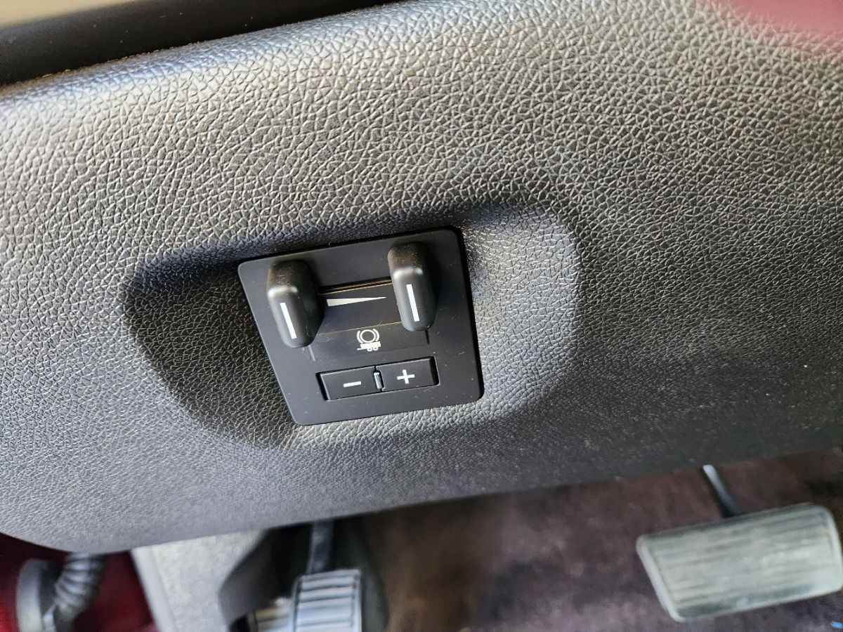 Photo 17 of this Chevrolet Silverado 1500