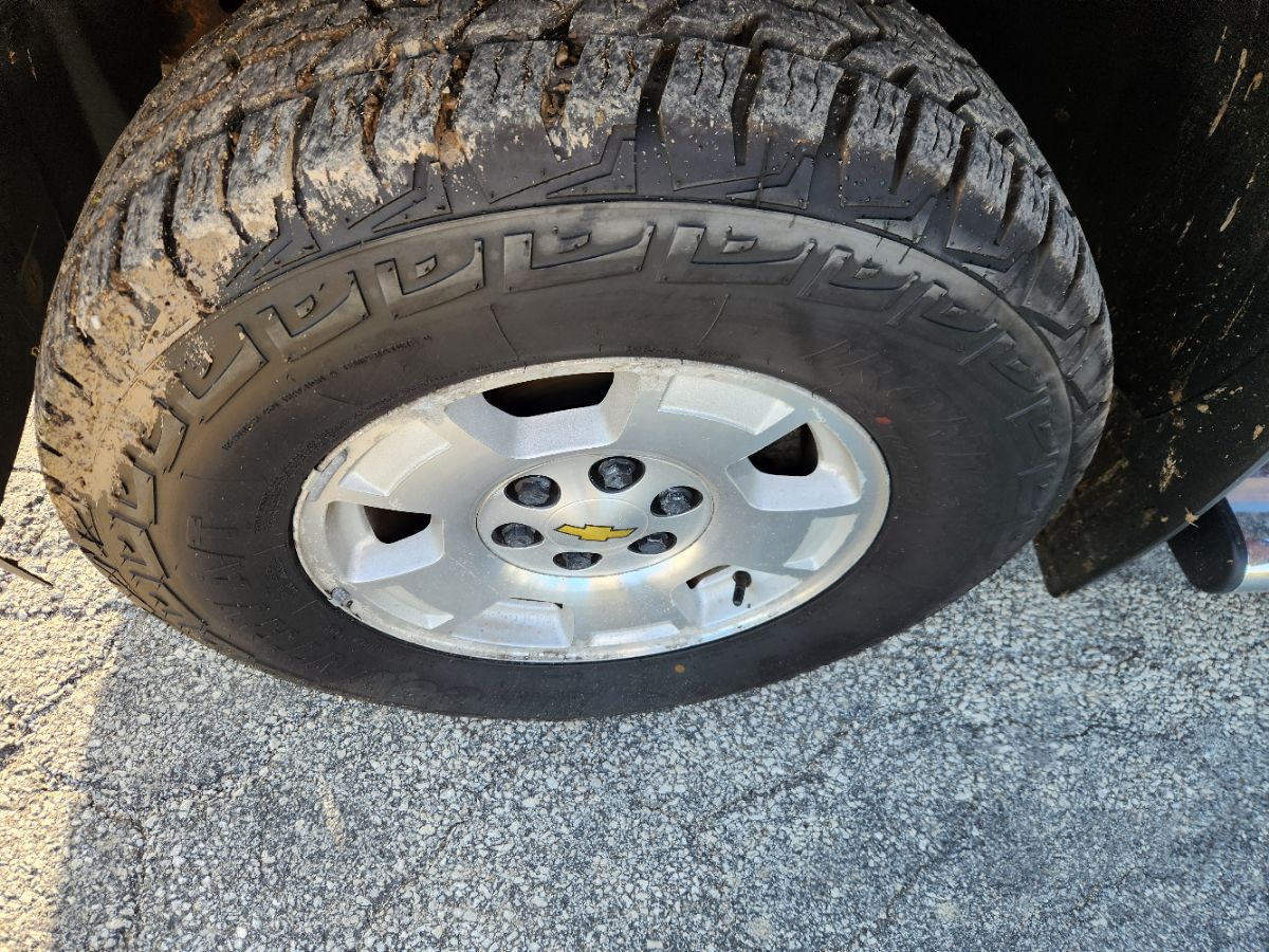 Photo 29 of this Chevrolet Silverado 1500