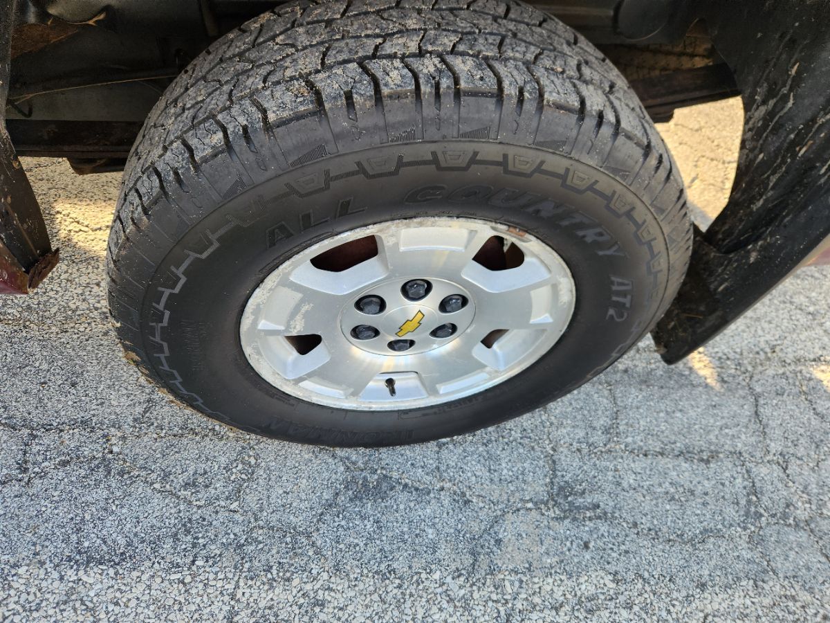 Photo 30 of this Chevrolet Silverado 1500