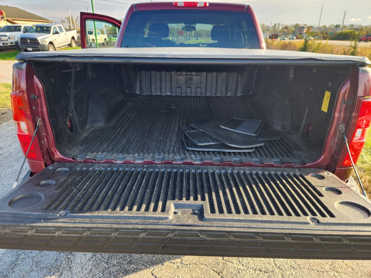 Photo 31 of this Chevrolet Silverado 1500