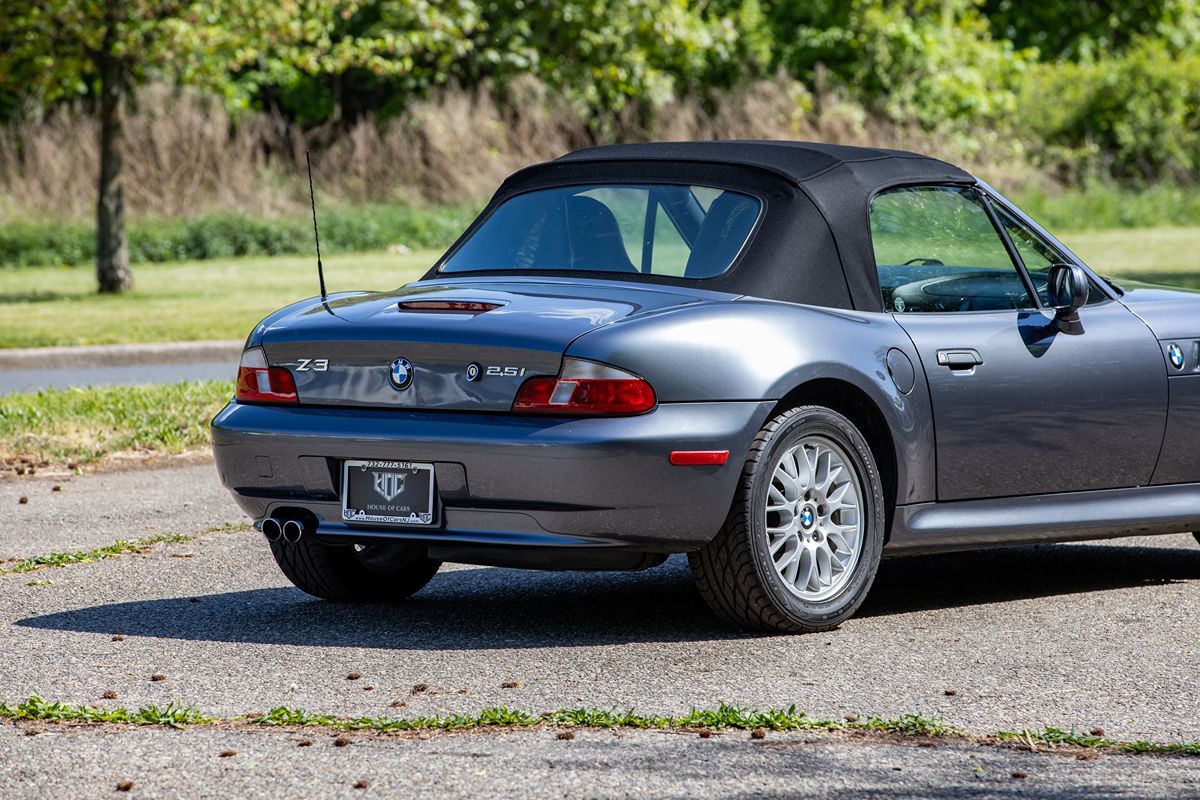 Sold 2001 BMW Z3 2.5i in Edison
