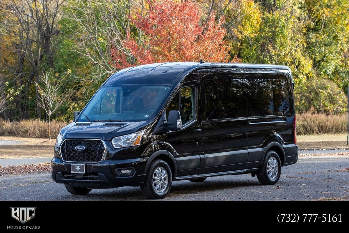 2022 Ford Transit Passenger Wagon XLT