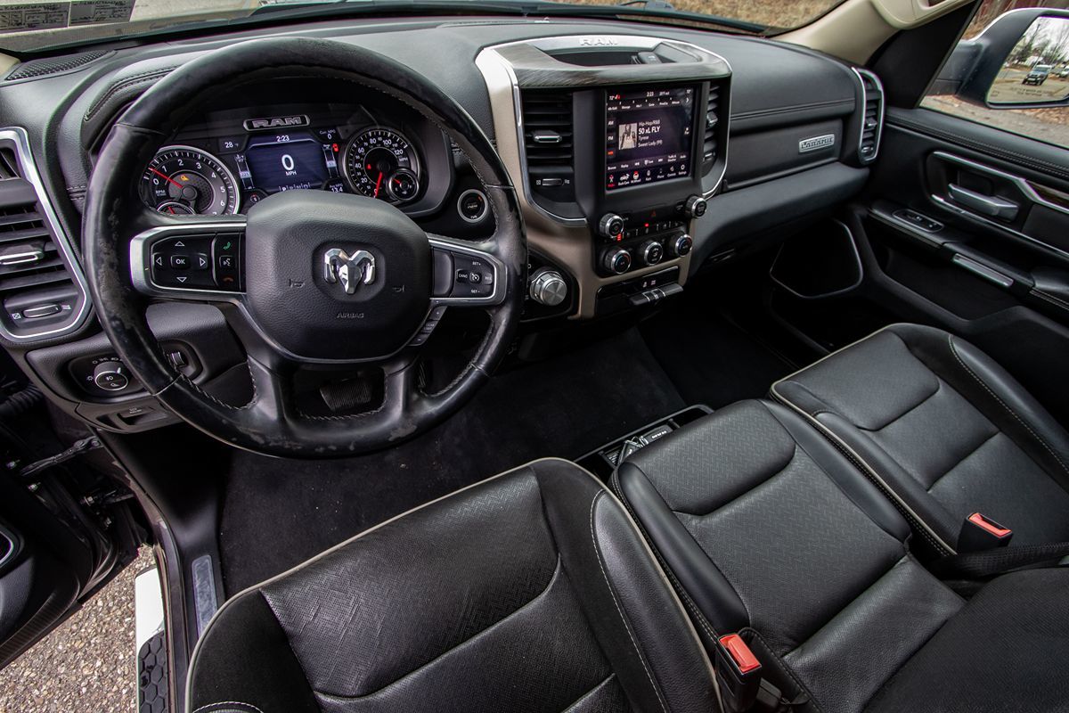 2019 Ram 1500 Laramie photo 11