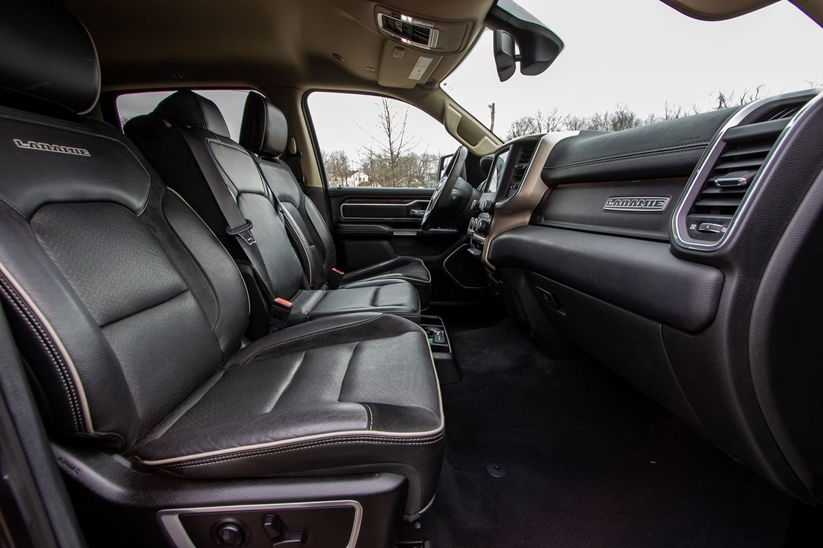 2019 Ram 1500 Laramie photo 18