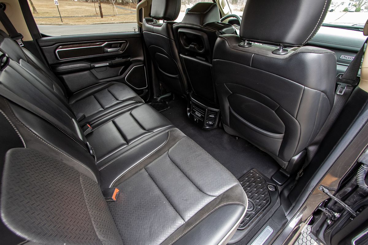 2019 Ram 1500 Laramie photo 24