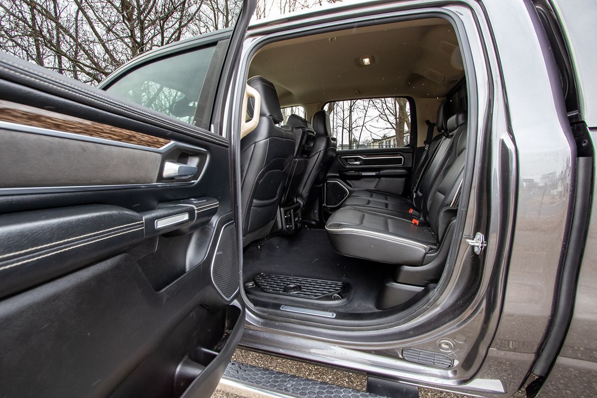 2019 Ram 1500 Laramie photo 25
