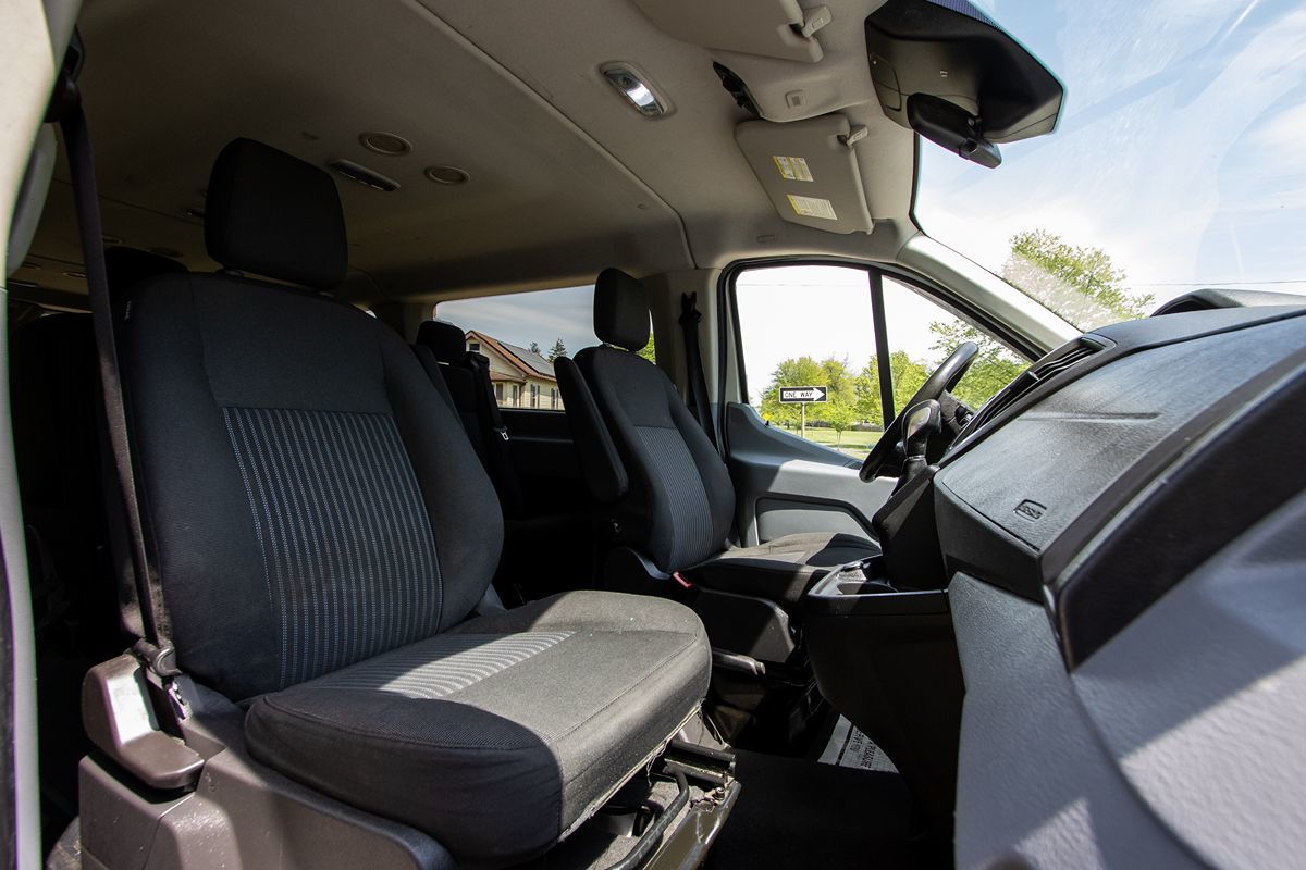2017 Ford Transit XLT photo 17