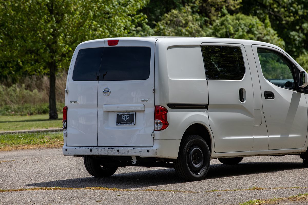 2020 Nissan NV200 SV photo 5
