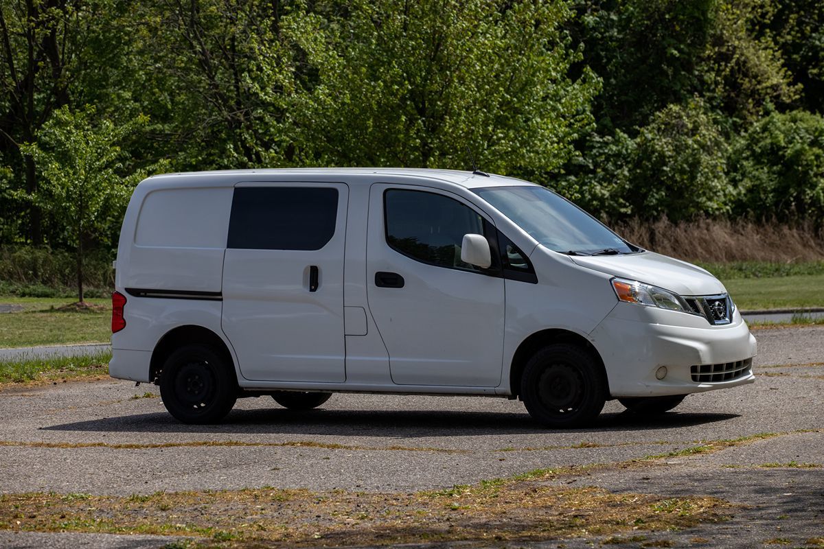 2020 Nissan NV200 SV photo 3