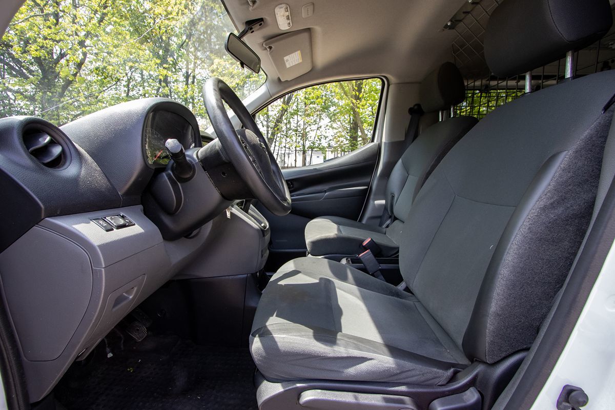 2020 Nissan NV200 SV photo 9