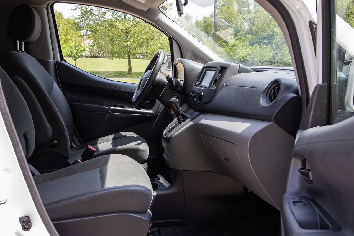 2020 Nissan NV200 SV photo 23