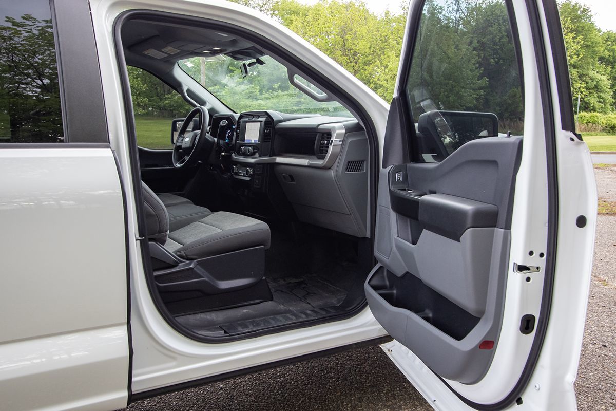 2023 Ford F-150 XL photo 16