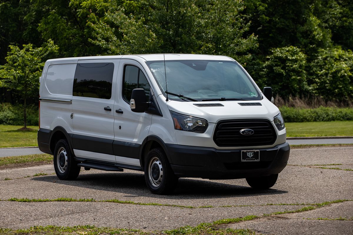 2019 Ford Transit Van photo 2
