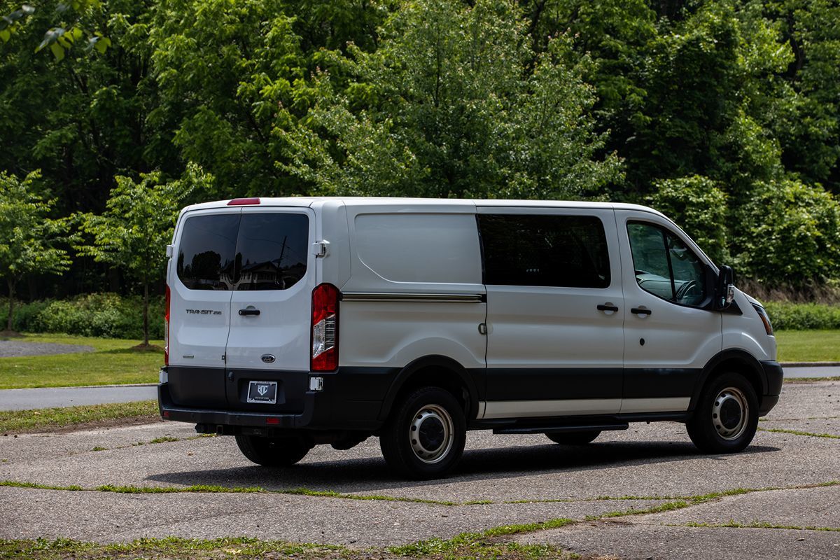 2019 Ford Transit Van photo 4