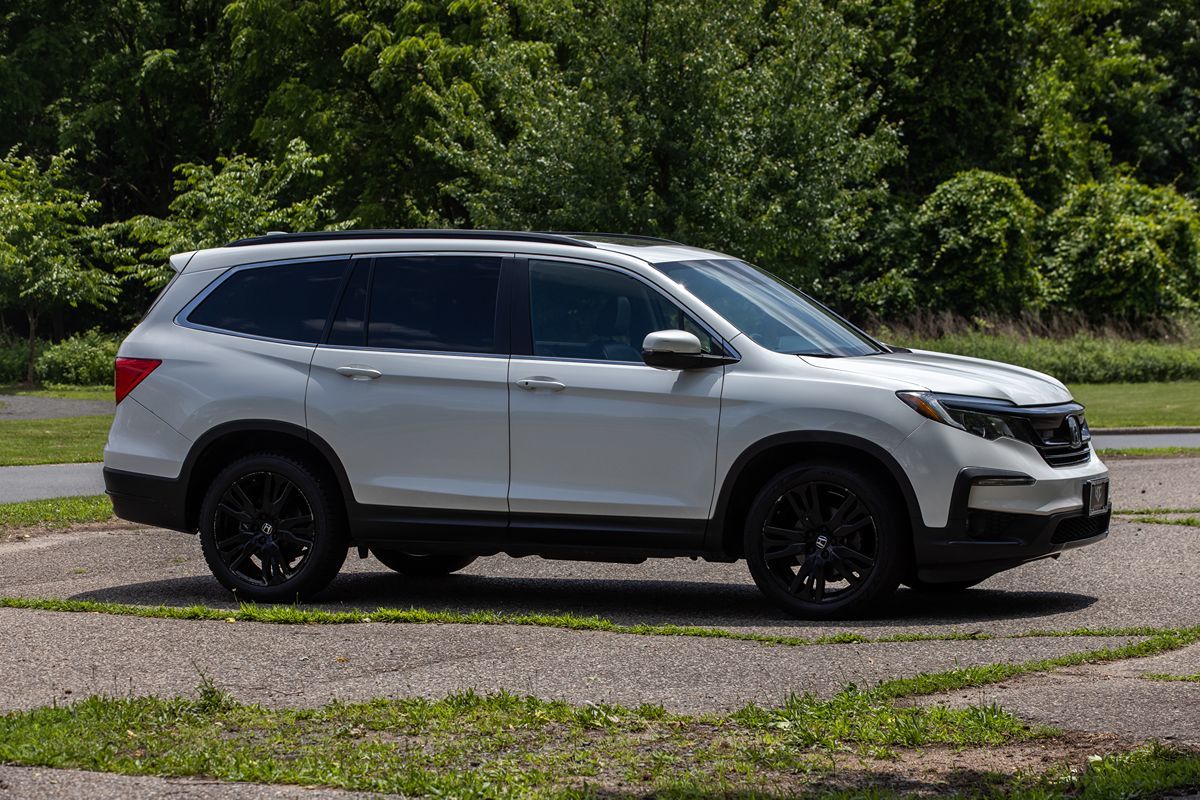 2021 Honda Pilot Special Edition photo 3