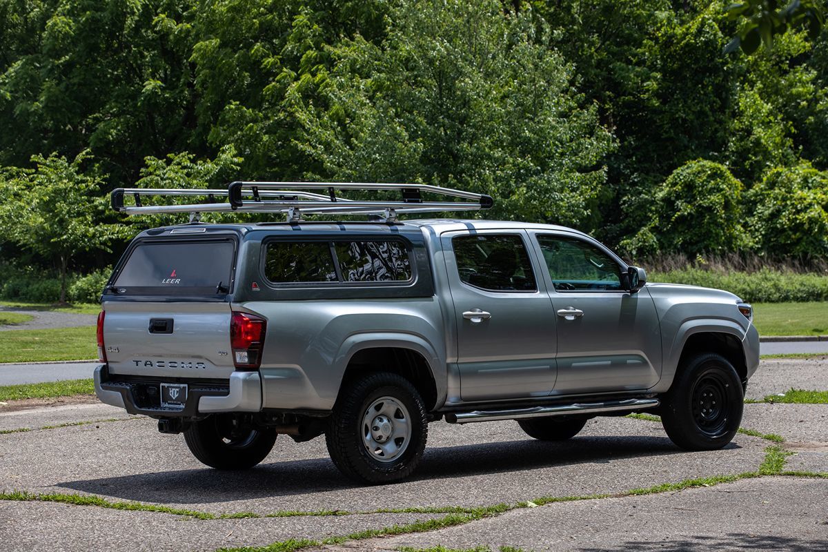 2022 Toyota Tacoma SR photo 4