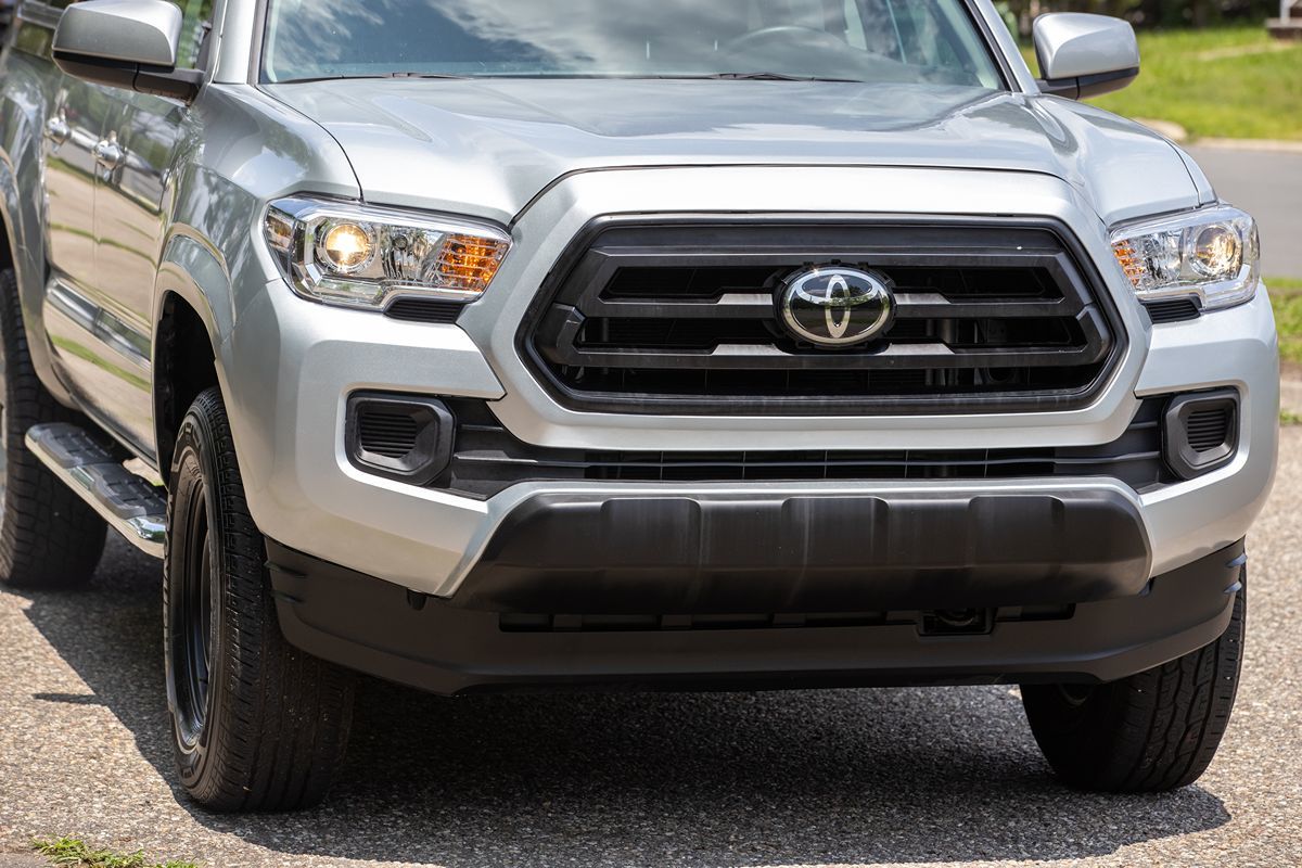 2022 Toyota Tacoma SR photo 6