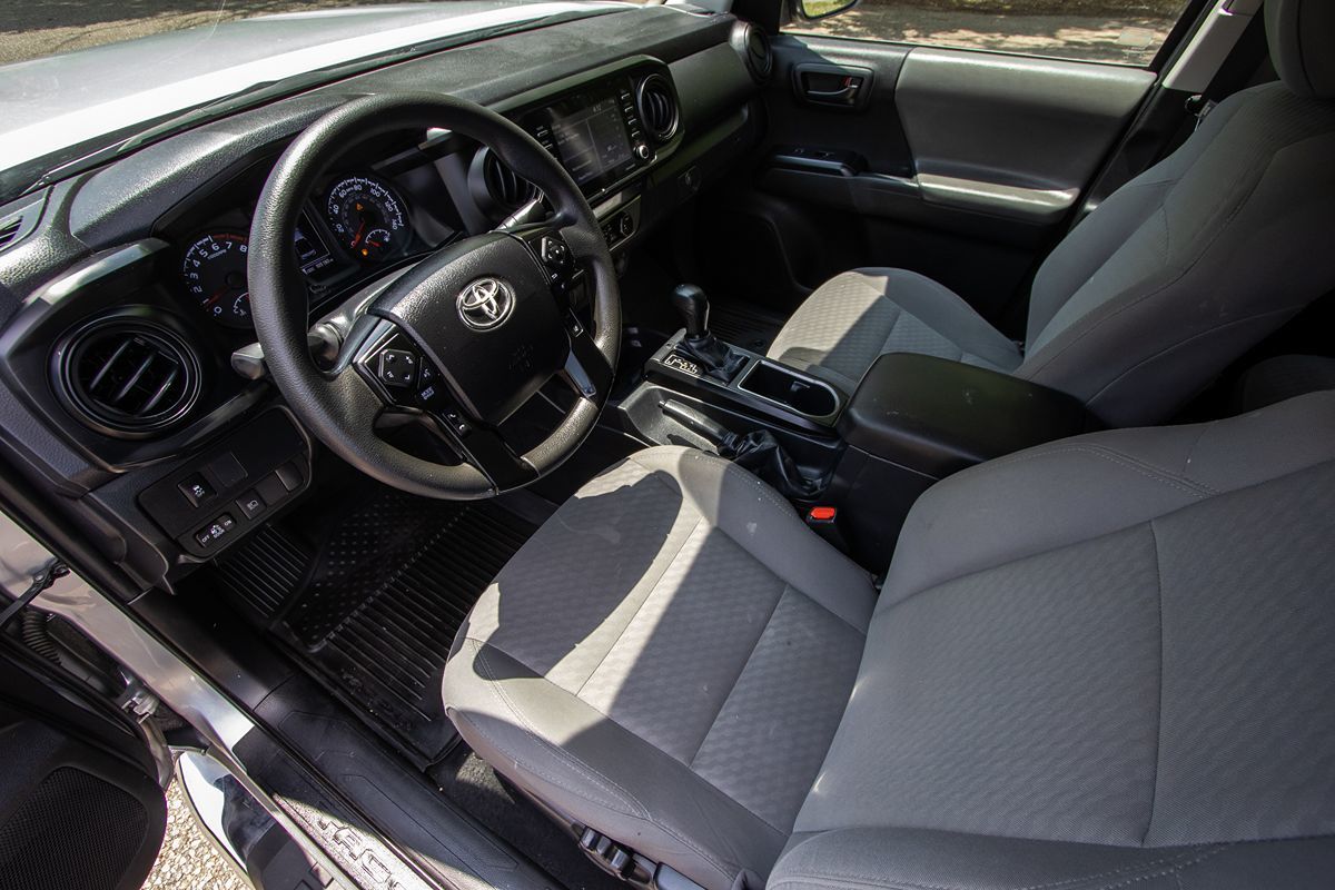 2022 Toyota Tacoma SR photo 11