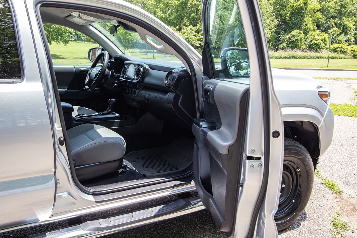 2022 Toyota Tacoma SR photo 15