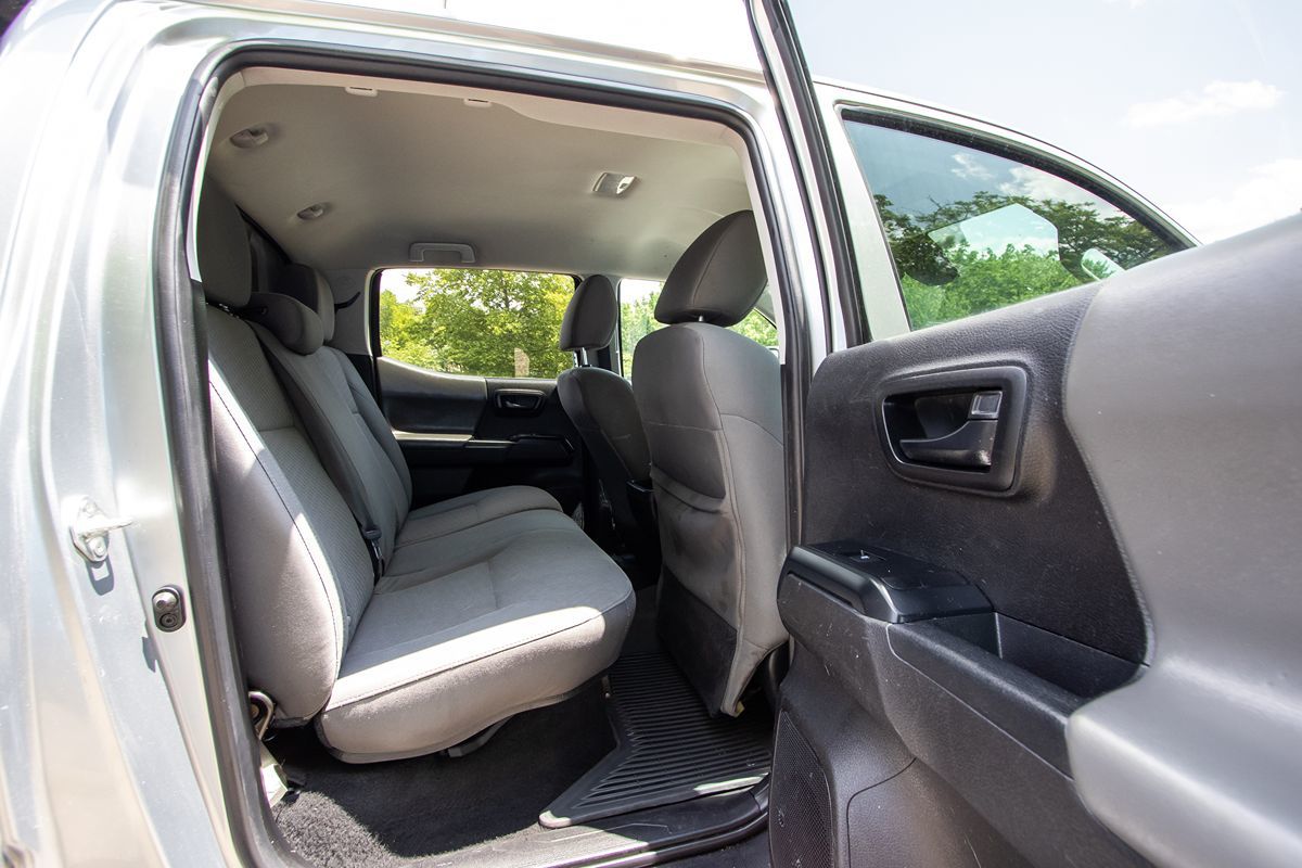 2022 Toyota Tacoma SR photo 21
