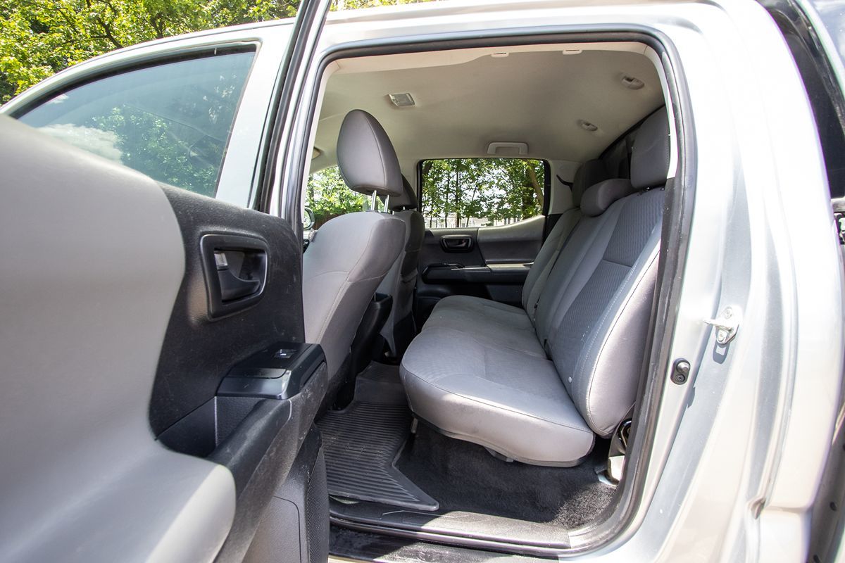2022 Toyota Tacoma SR photo 24