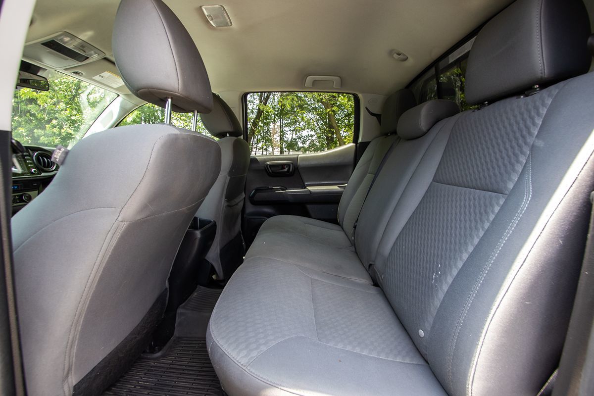 2022 Toyota Tacoma SR photo 25
