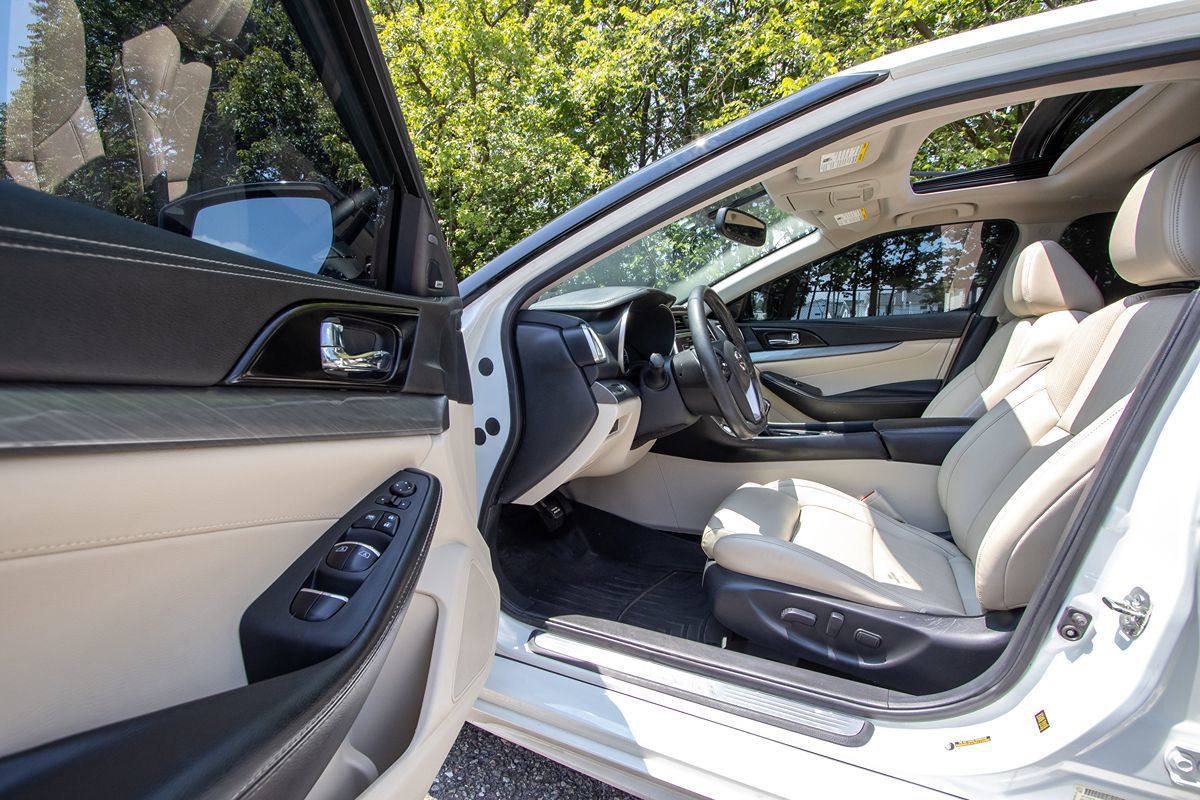 2017 Nissan Maxima SL photo 8
