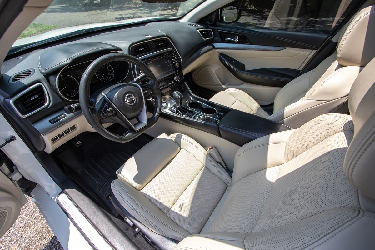 2017 Nissan Maxima SL photo 11