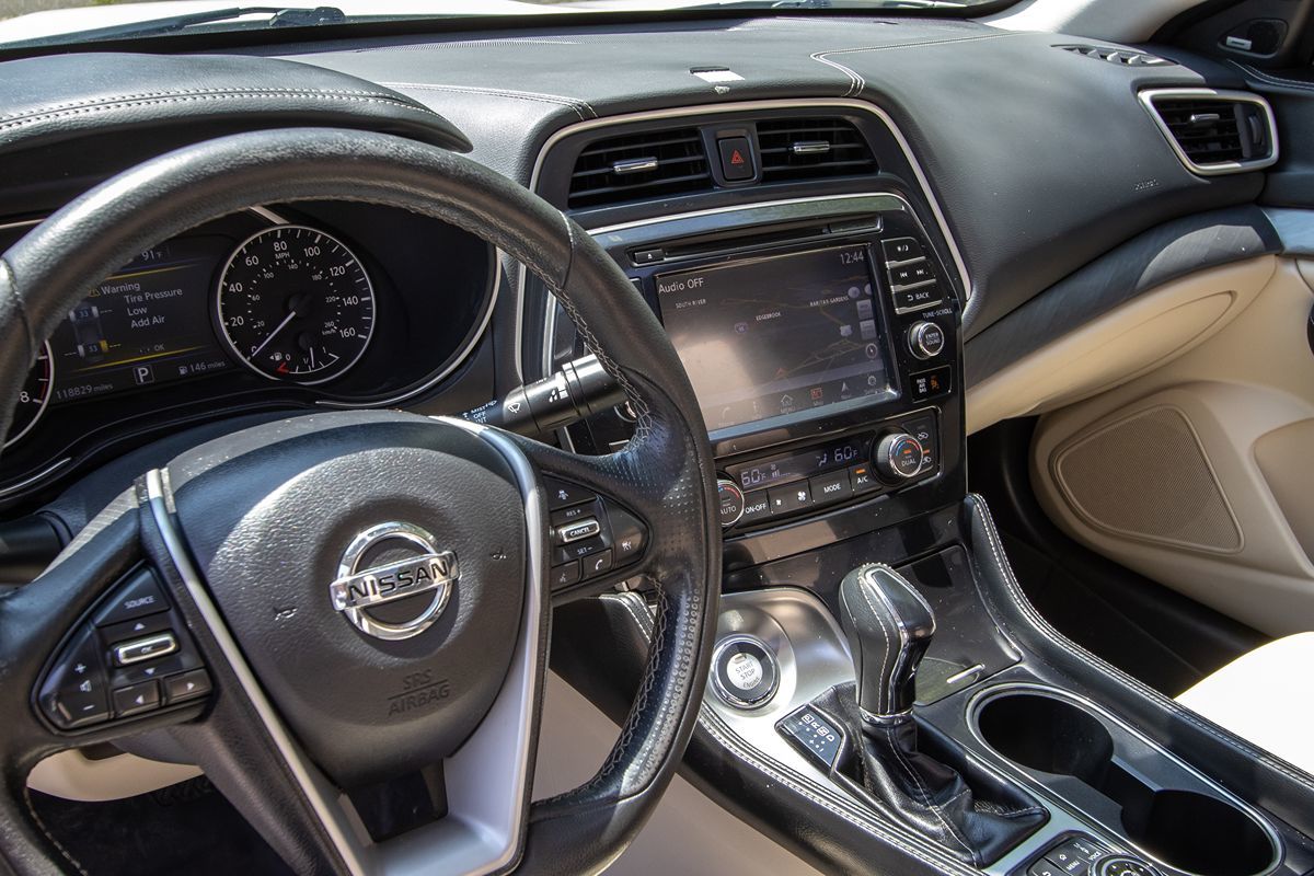 2017 Nissan Maxima SL photo 13