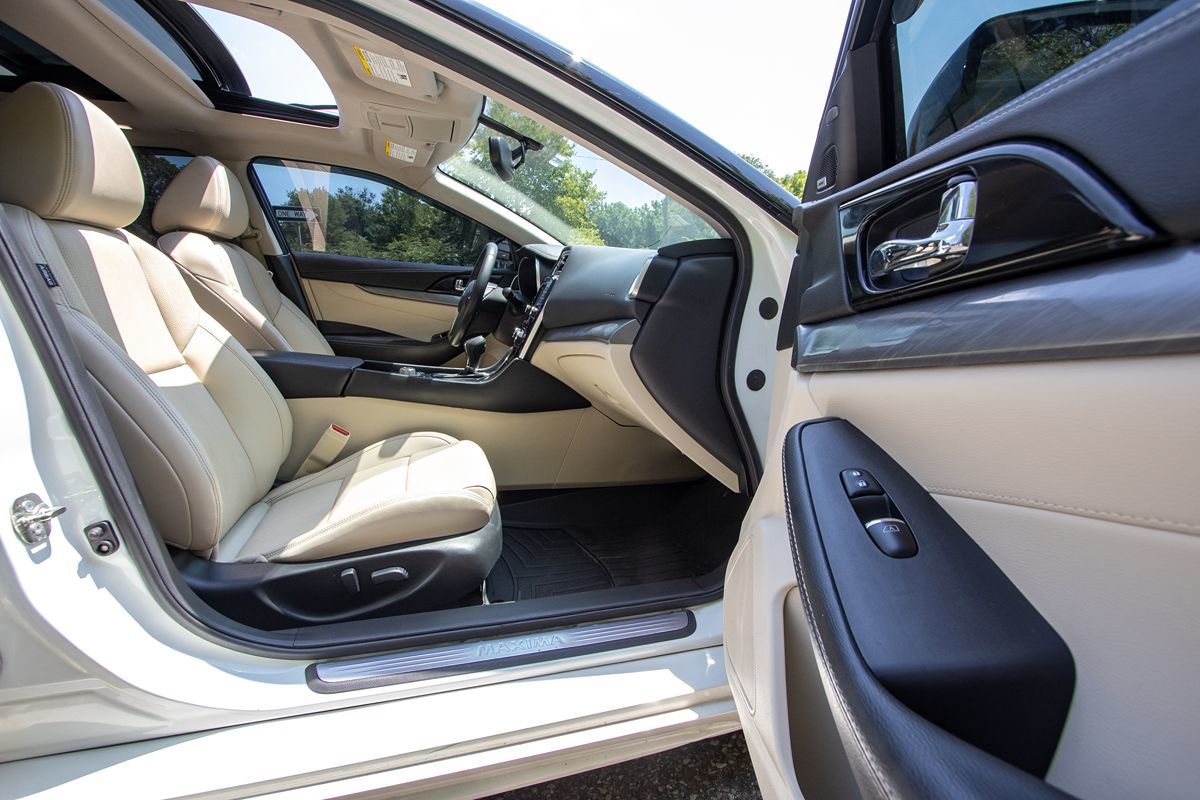2017 Nissan Maxima SL photo 18