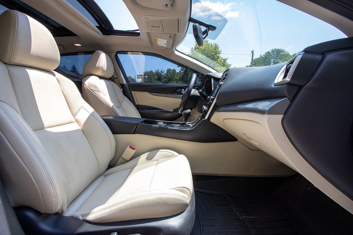 2017 Nissan Maxima SL photo 19