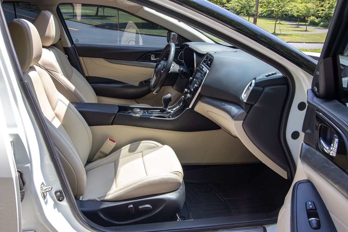 2017 Nissan Maxima SL photo 22