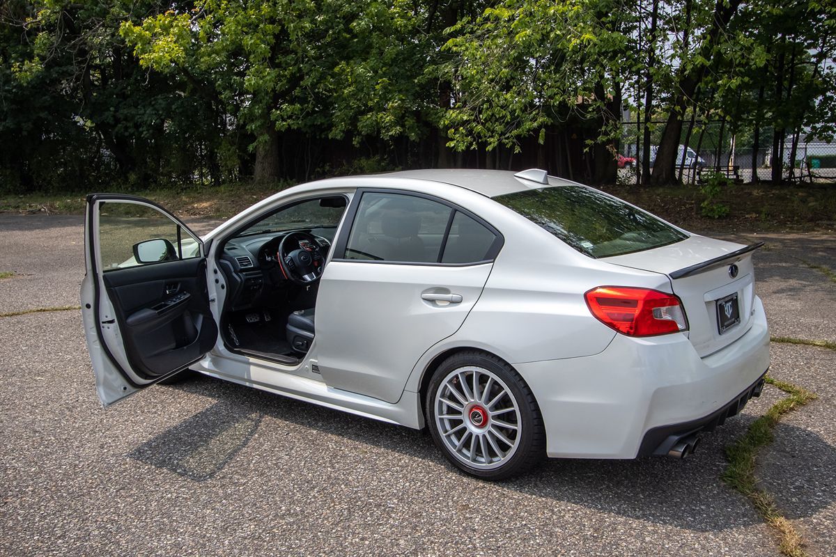 2016 Subaru WRX Limited photo 4