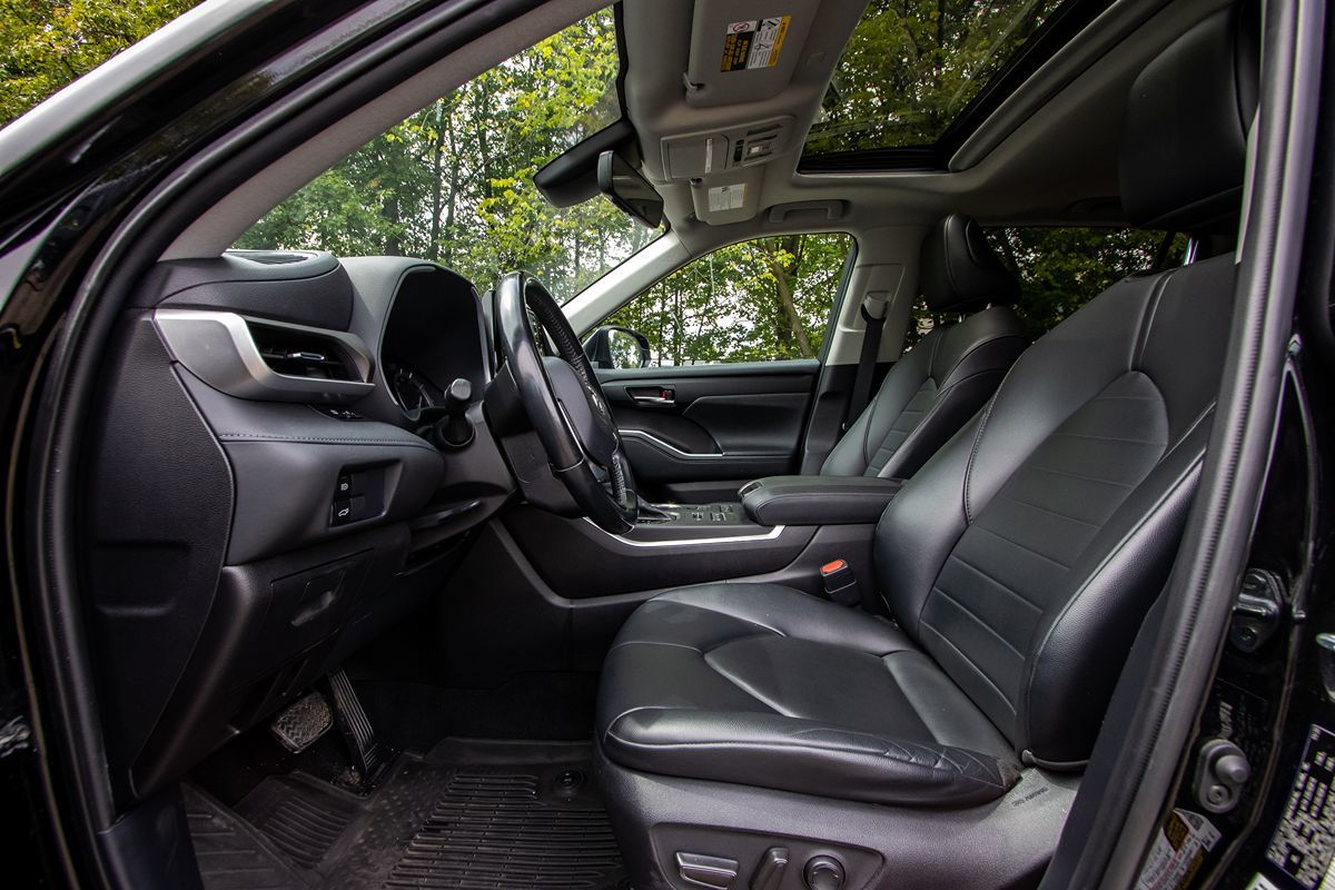 2021 Toyota Highlander XLE photo 9