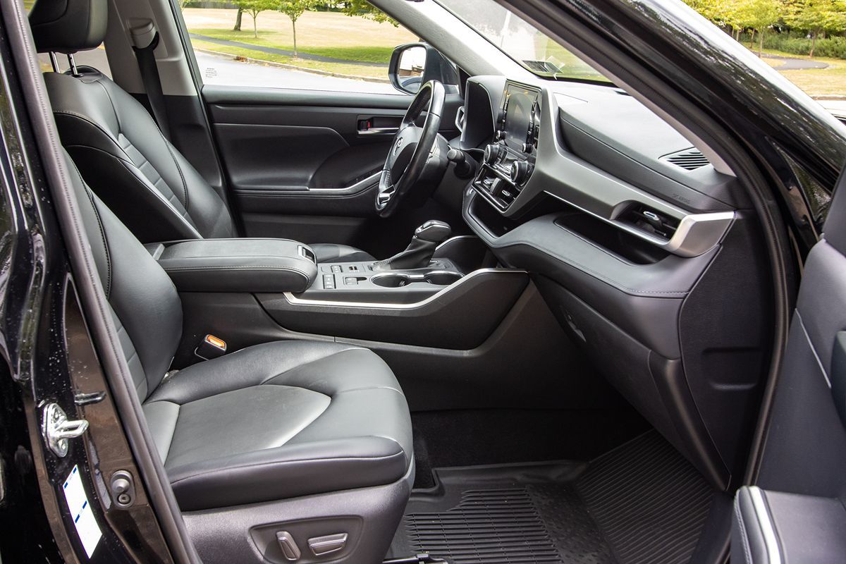 2021 Toyota Highlander XLE photo 22