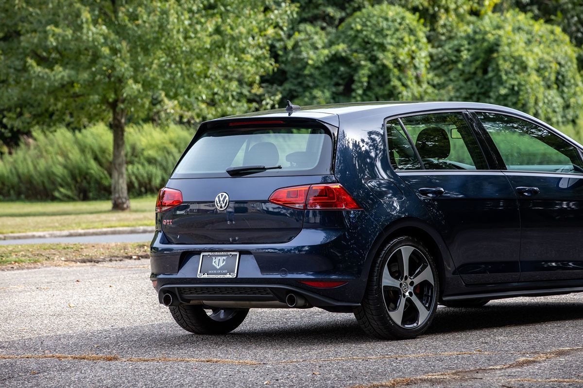 2017 Volkswagen Golf GTI Sport SE Autobahn photo 4