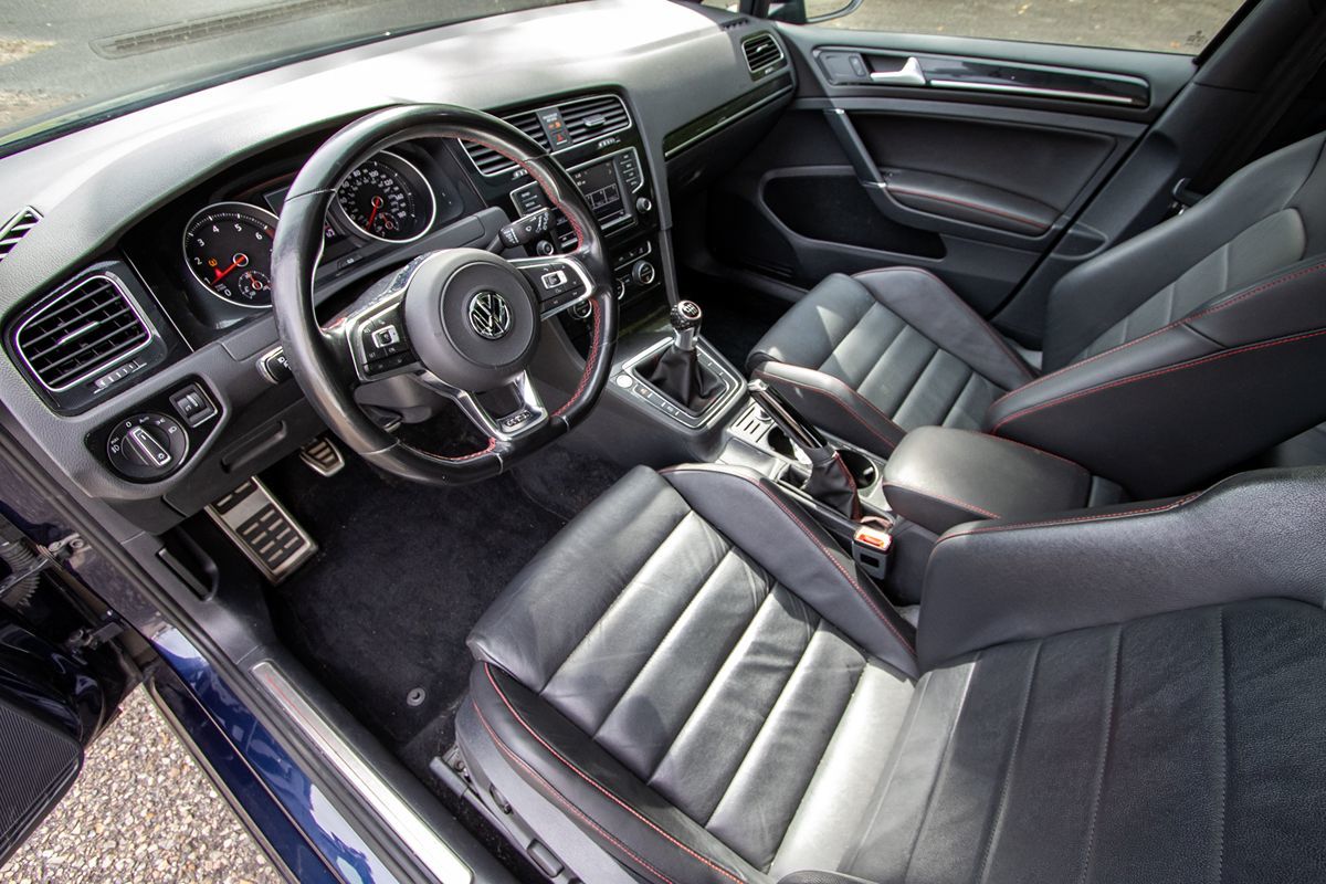 2017 Volkswagen Golf GTI Sport SE Autobahn photo 9