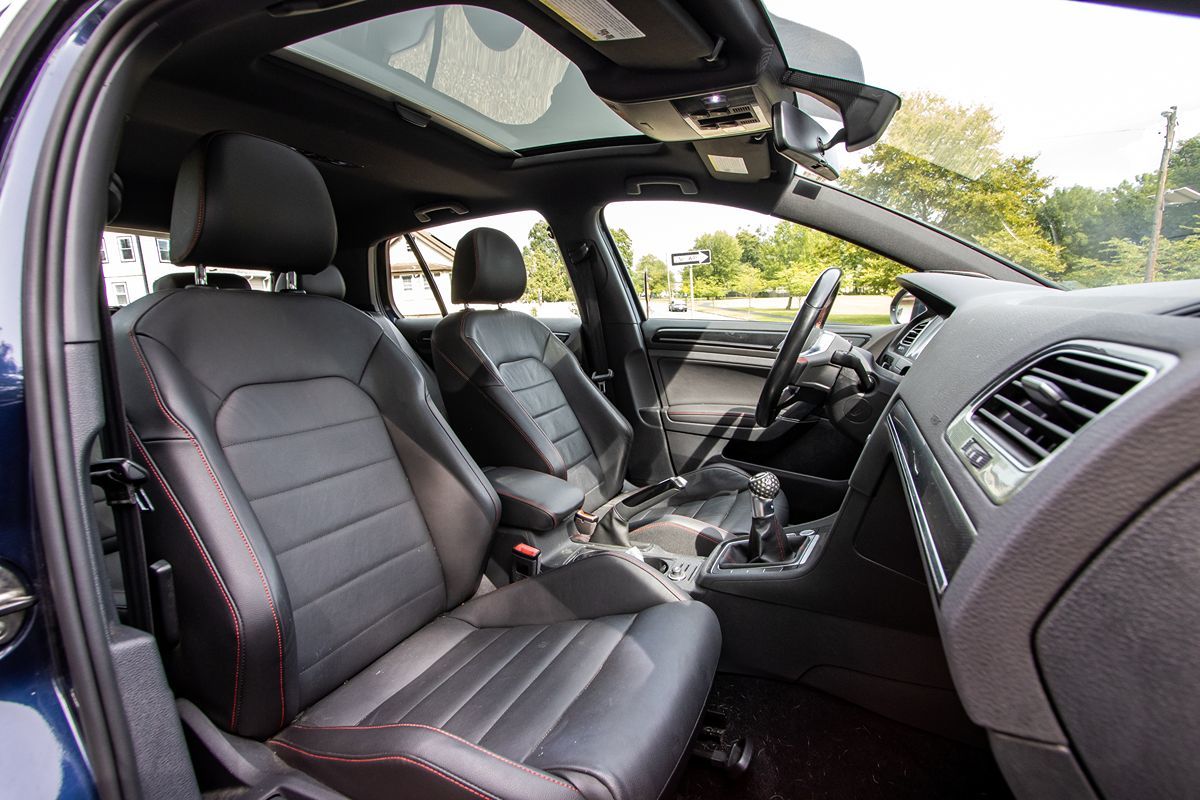 2017 Volkswagen Golf GTI Sport SE Autobahn photo 17