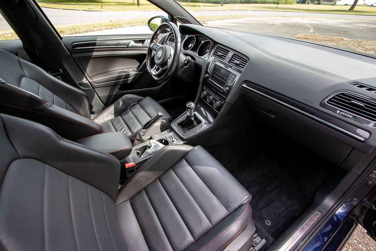 2017 Volkswagen Golf GTI Sport SE Autobahn photo 18